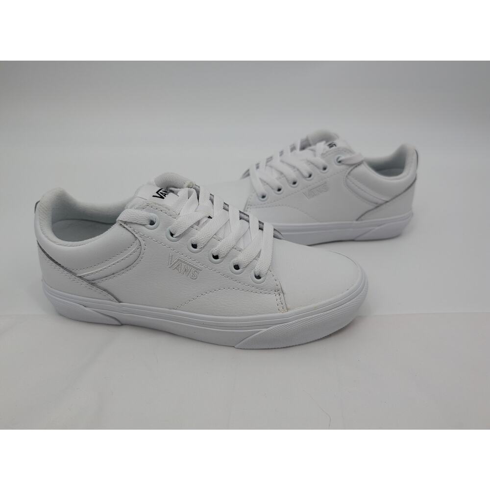 NWT VANS Seldan Tumble White/ White Low Top Sneaker Size 5.5